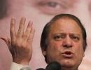 Pak standoff continues, Khan, Qadri adamant on Sharif's ouster