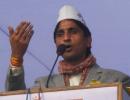 AAP's Kumar Vishwas targets Rahul: Sleeping in Dalit homes won't change things