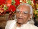 Petition: Why B K S Iyengar deserves the Nobel Peace Prize!