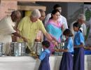 Rajasthan: When Bill Clinton served food to schoolchildren