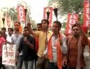 Student bodies protest against FYUP outside VC residence