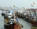 Pakistan, Sri Lanka free jailed Indian fishermen before Modi's oath