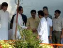 Bal Thackeray memorial: Uddhav, Raj meet; BJP reaches out to Sena