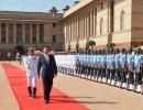 Prez Xi Jinping receives guard of honour at Rashtrapati Bhavan