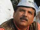 AAP's Sanjay Singh gives farmer Gajendra's kin Rs 10 lakh cheque