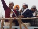 EC censures Kejriwal over bribe remark