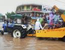 38 killed, hundreds stranded as heavy rains lash Gujarat