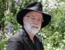 Bestselling fantasy author Terry Pratchett dies