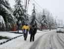 Heavy rains, snowfall shut Jammu-Srinagar highway