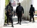 Tunis museum attack: 8 killed, gunmen take hostages