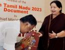 Panneerselvam steps down as Tamil Nadu chief minister