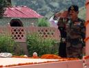 Army chief pays tribute to Kargil martyrs on Vijay Diwas