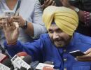 Imran calls up Sidhu, invites him to swearing-in ceremony