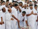 Pro-Dinkaran MLAs demand CM's ouster; DMK seeks trust vote