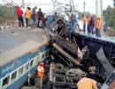 39 killed in Hirakhand express derailment in Andhra Pradesh