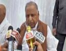 Mulayam defends Akhilesh, says no one responsible for SP's defeat