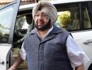 Amarinder ticks off Sidhu for hugging Pak army chief