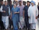 17 opposition party leaders put up united face at Sonia's lunch