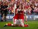 Arsenal edge Chelsea to lift FA Cup