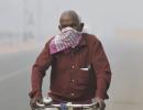 Toxic smog continues to chokes Delhi