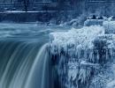 It's so cold in America, Niagara Falls has frozen over!