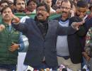 Jharkhand polls: Raghubar Das trails, Soren leads