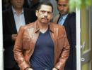 Vadra hints at joining politics; Cong's PM candidate, mocks BJP