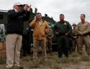 Trump tours border, repeats threat to declare national emergency