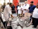 Man carries ailing wife to hospital on cart in UP