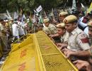 Thousands of farmers gather in Delhi for mahapanchayat