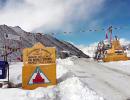 Salute These Heroes In Ladakh