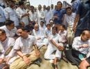 800 senior Cong leaders, workers detained for protest