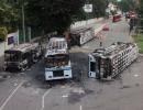 Protestors set up blocks on road to Colombo airport