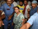 CBI raids Lalu, files fresh case, names Rabri, kin