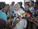 Kerala guv-CM war mounts, Khan says oligarchy in state