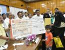 K'taka pays Rs 25L to kin of communal violence victims