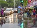 Heavy unseasonal rains lash Mumbai