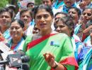 No merger with Cong, Sharmila to go it alone