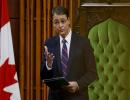 Canada speaker fetes Nazi unit fighter, says sorry