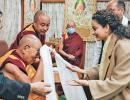 Kangana Meets His Holiness