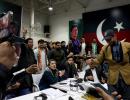 Ind candidates backed by Imran take lead in Pak poll