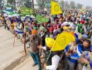 Delhi borders fortified as farmers to resume march