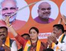 Maidan tum chuno...: Smriti dares Rahul for debate