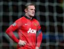 England's Rooney signs new long-term United deal