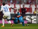 Hoffenheim snap Bayern streak, Dortmund win