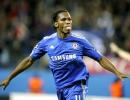 Images: Drogba lifts Chelsea, Man Utd survive