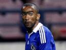 Chelsea's Bosingwa out for three months