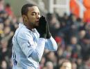 Rejuvenated AC Milan sign Man City's Robinho