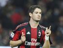 Red-hot Pato downs Chievo to send Milan top