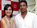 Bhupathi gets engaged to Lara Dutta